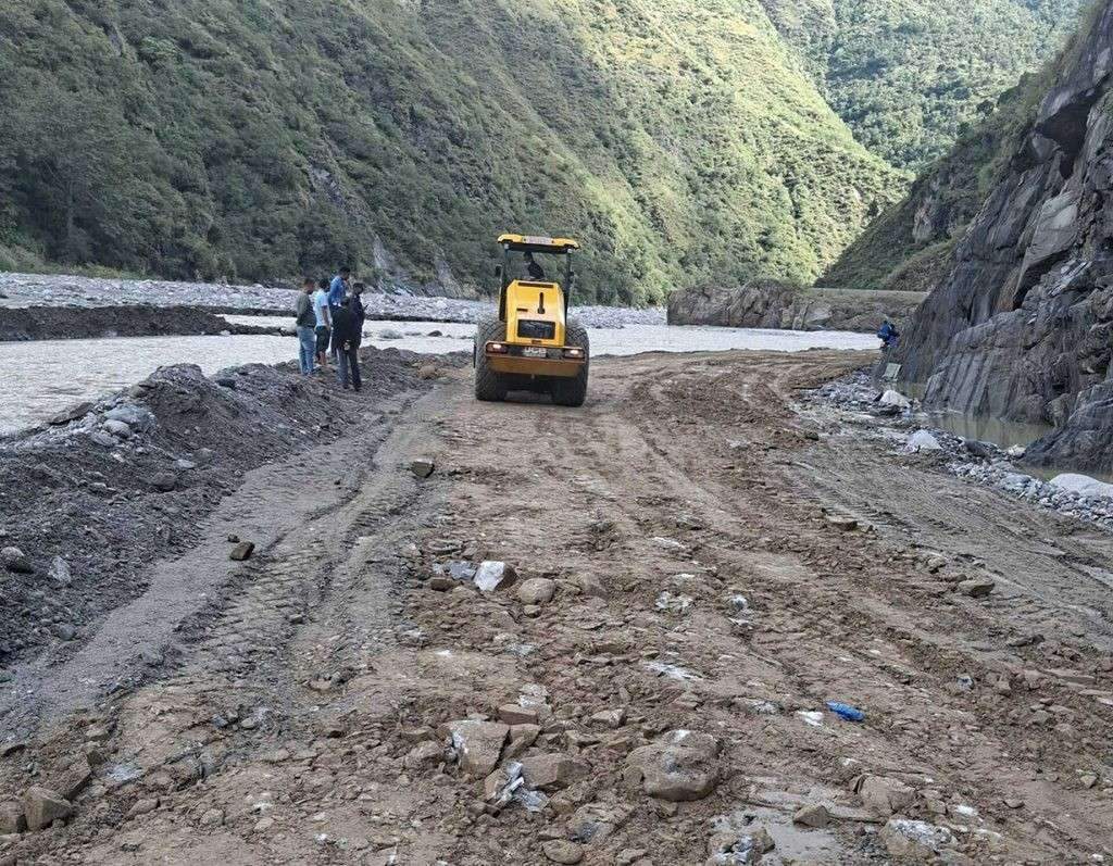 डाइभर्सन बनेपछि ३ दिनपछि सञ्चालनमा आयो बीपी राजमार्ग